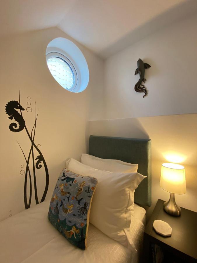 Starboard Side Brixham - Ideal Seaside Getaway With Parking 외부 사진